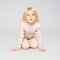 Minimalisma Sand Alf Turtleneck