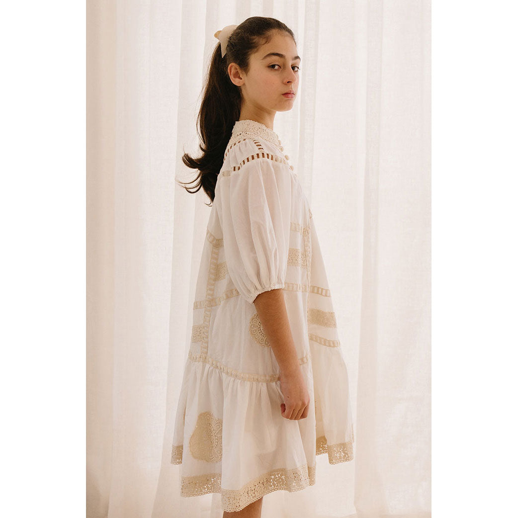 Petite Amalie  White/Natural Doily Smock Dress