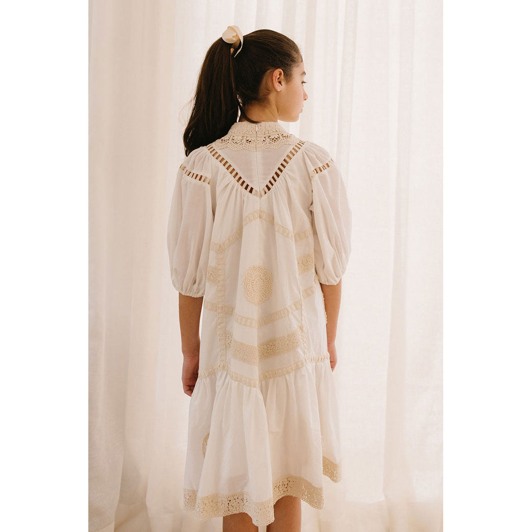 Petite Amalie  White/Natural Doily Smock Dress