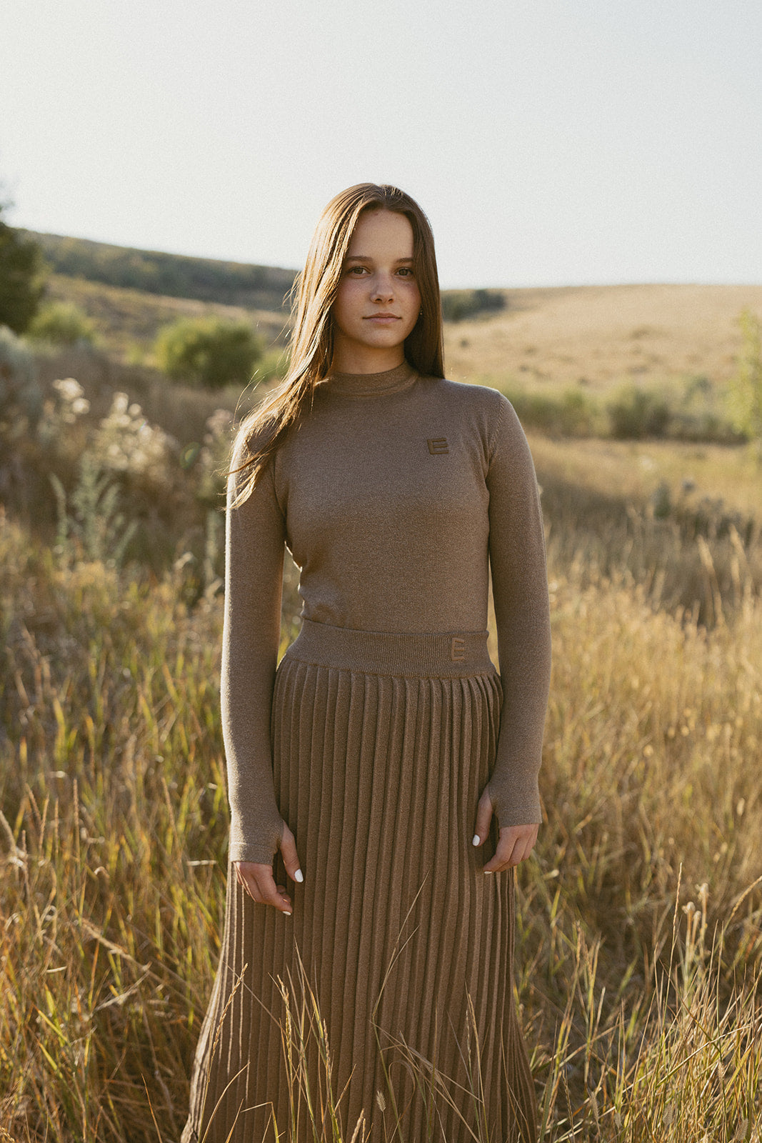 ELEMENTS Gold Metallic Knit Turtleneck