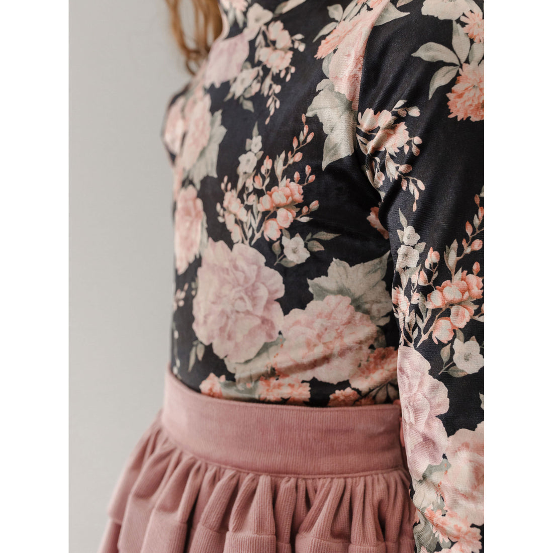 Petite Amalie Vintage Bloom Print Velvet Top