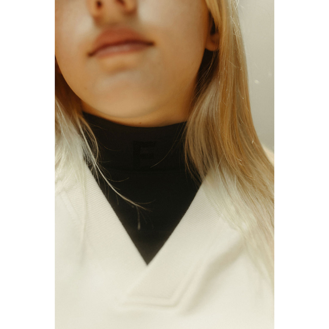 ELEMENTS Black Turtleneck