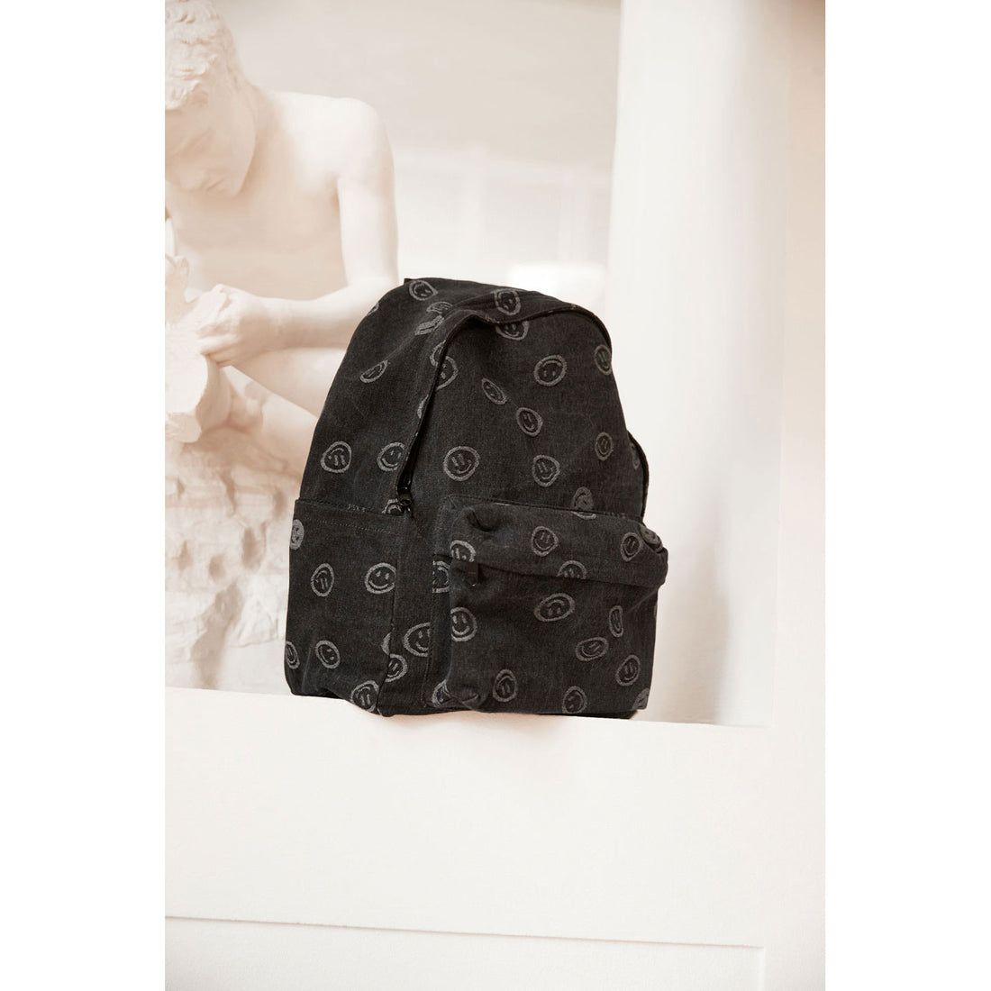 Molo Happiness Black Mio Backpack