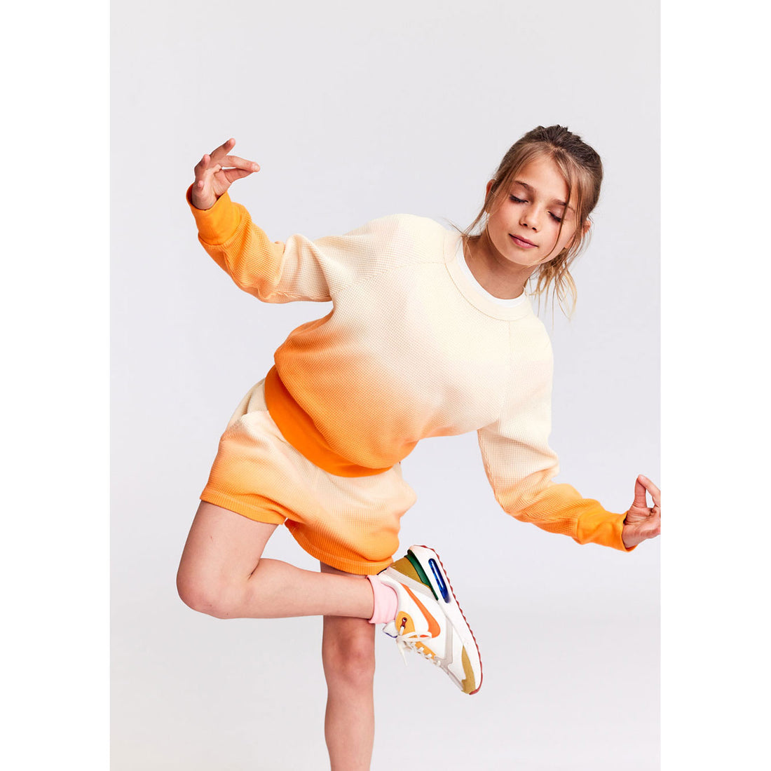 AO76 Natural Dip Dye Aya Sweatshirt