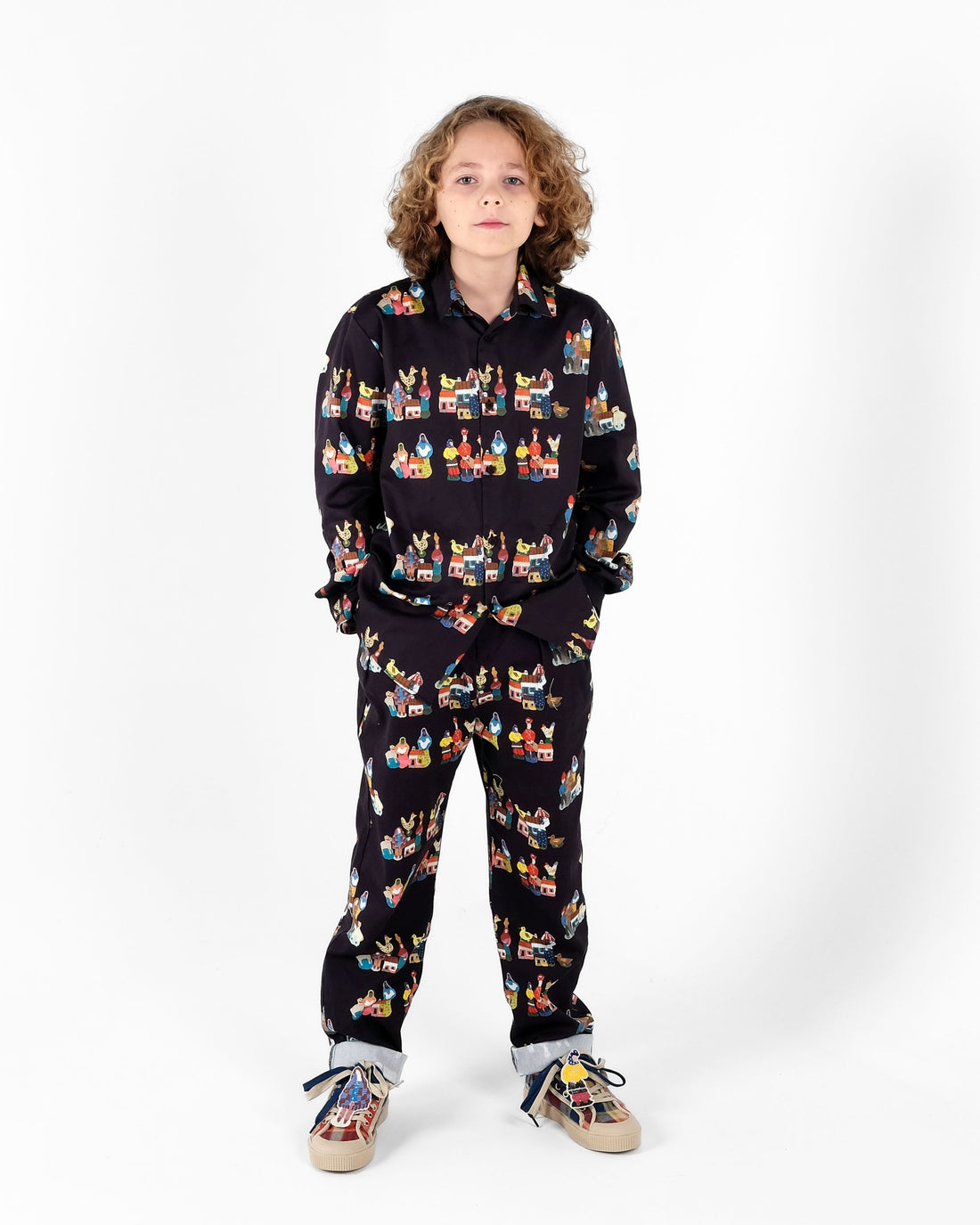 Wolf and Rita Black Fado Roberto Shirt