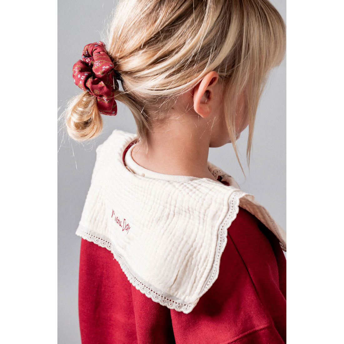Birinit Cherry Embroidered Collar Sweatshirt