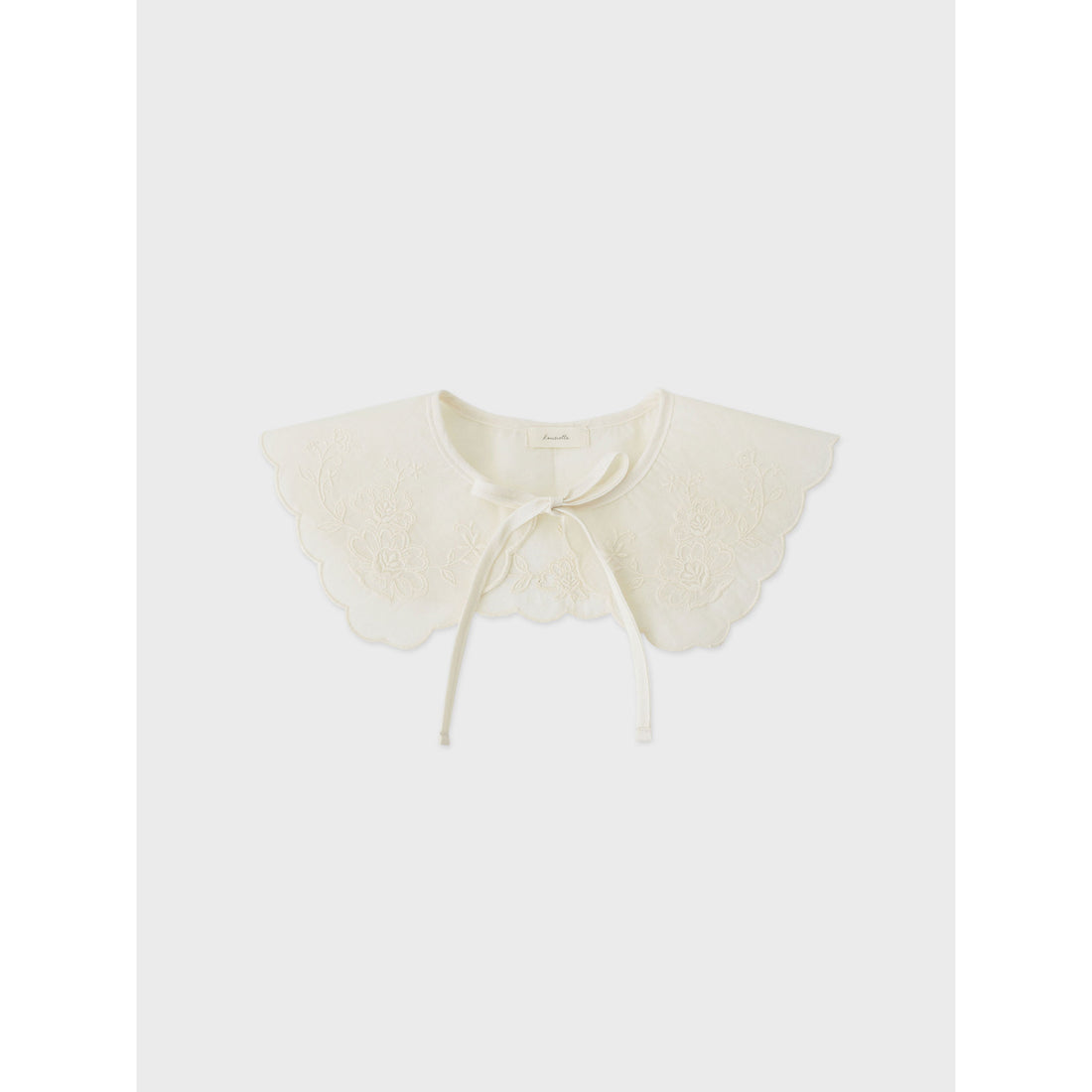 Louisiella Louina Cape