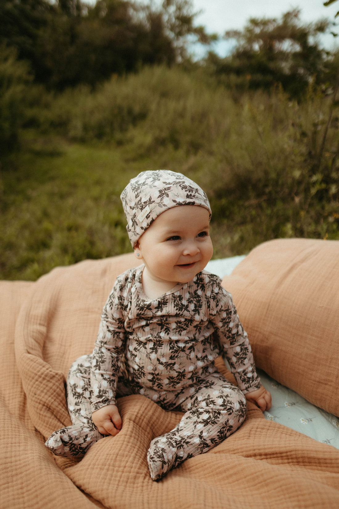 Ladida Layette Pink Clover Footies