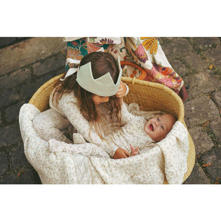 Ladida Layette Sketched Floral Romper + Hat + Blanket