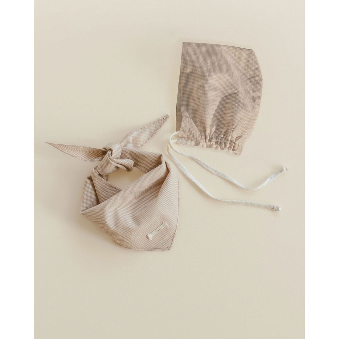 Ferne Oat Gingham Bonnet & Bib Set