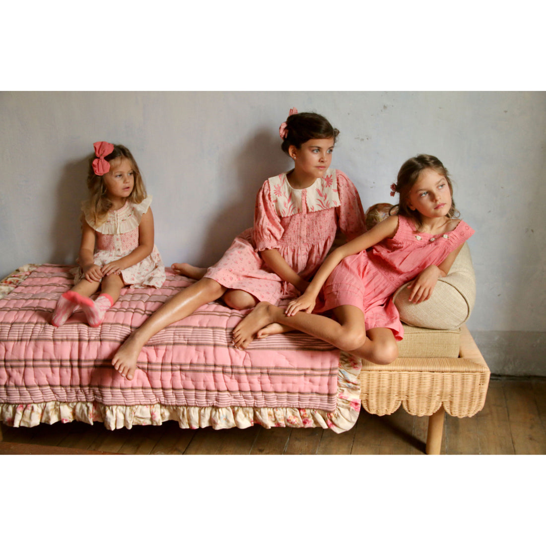 Bonjour Rosa Bloom Print Denim Tunique With Collar & Hairclip