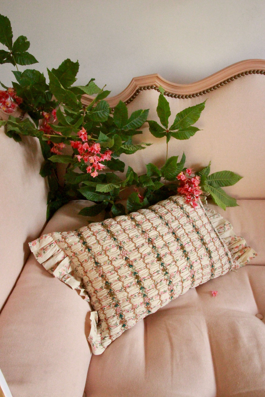 Bonjour Flower Print Handsmock Pillow Case