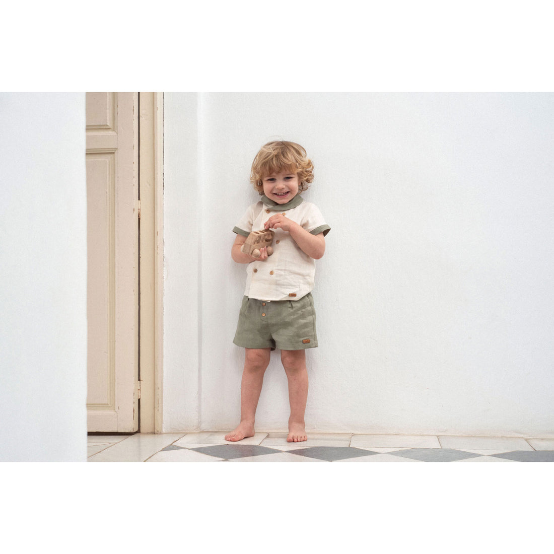 Popelin Green Linen Shorts