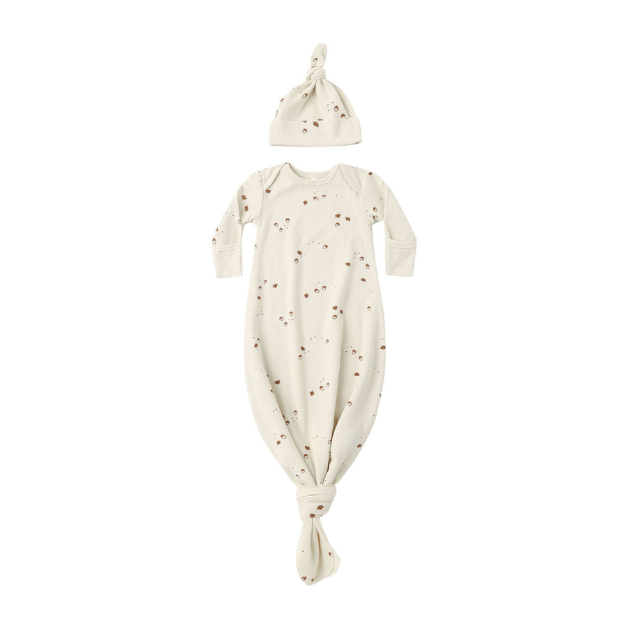 Quincy Mae Acorns Knotted Baby Gown + Hat Set