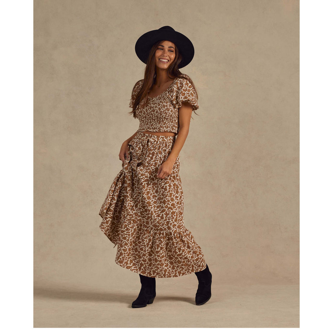 Rylee and Cru Gold Gardens Joelle Womens Skirt