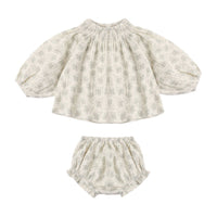 Rylee and Cru Natural Green Iris Quincy Set