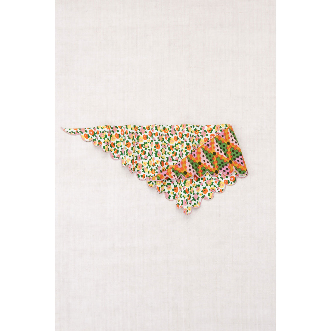 Misha and Puff String/Hazy Lilac Brimfield Scallop Scarf