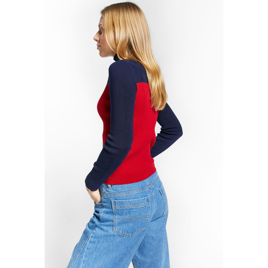 Indee  Flame Red Wapiti Pullover