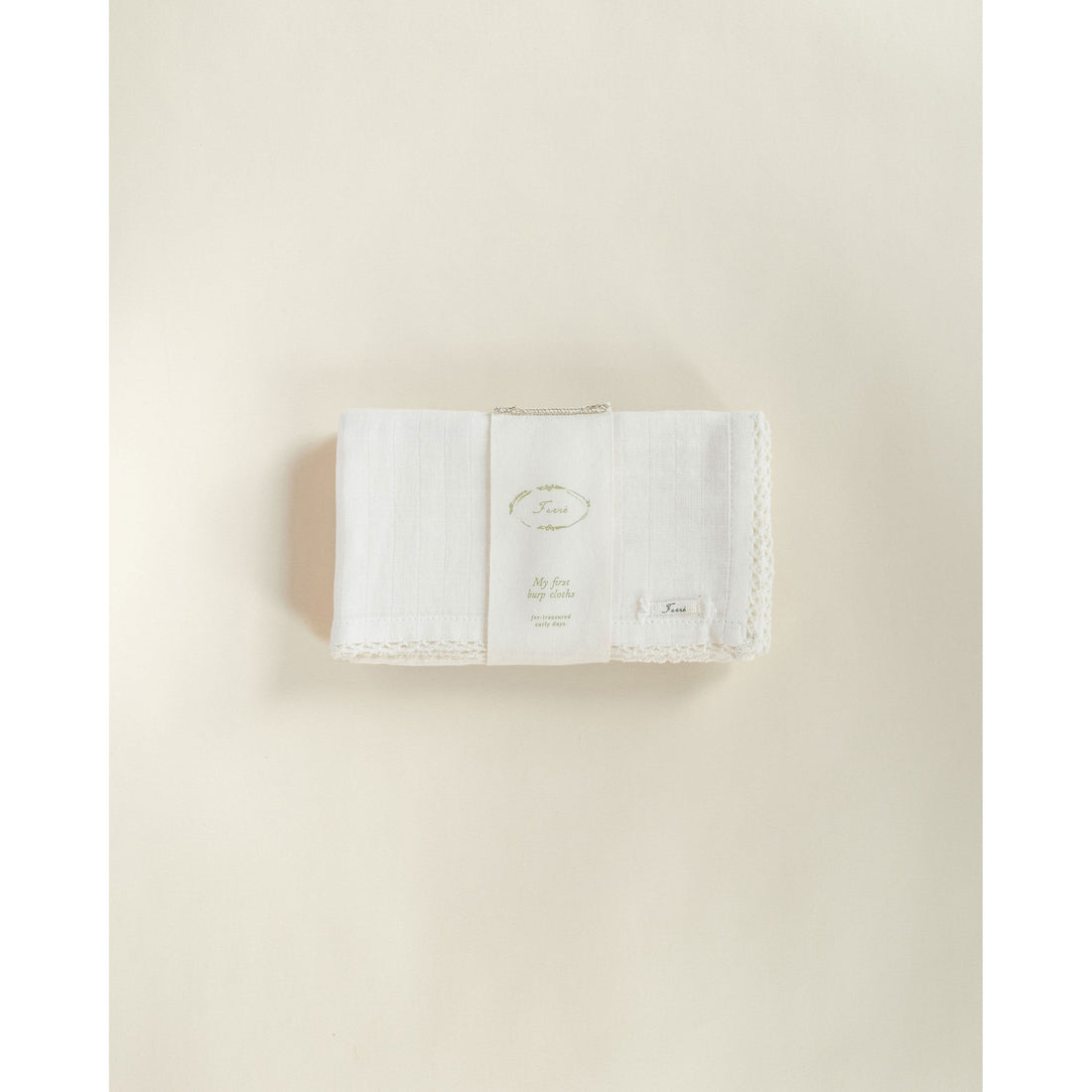 Ferne Dove White Burp cloth set of 2