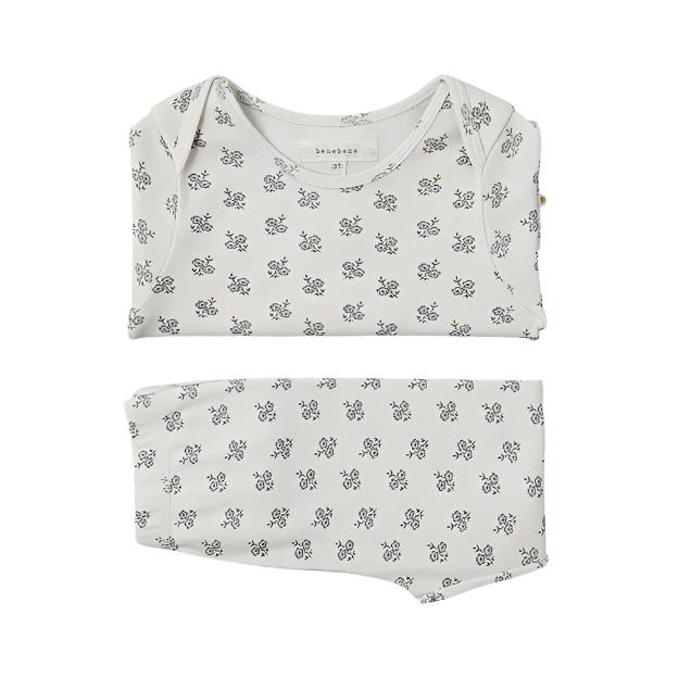 Bene Bene baby breath lip neck twinset