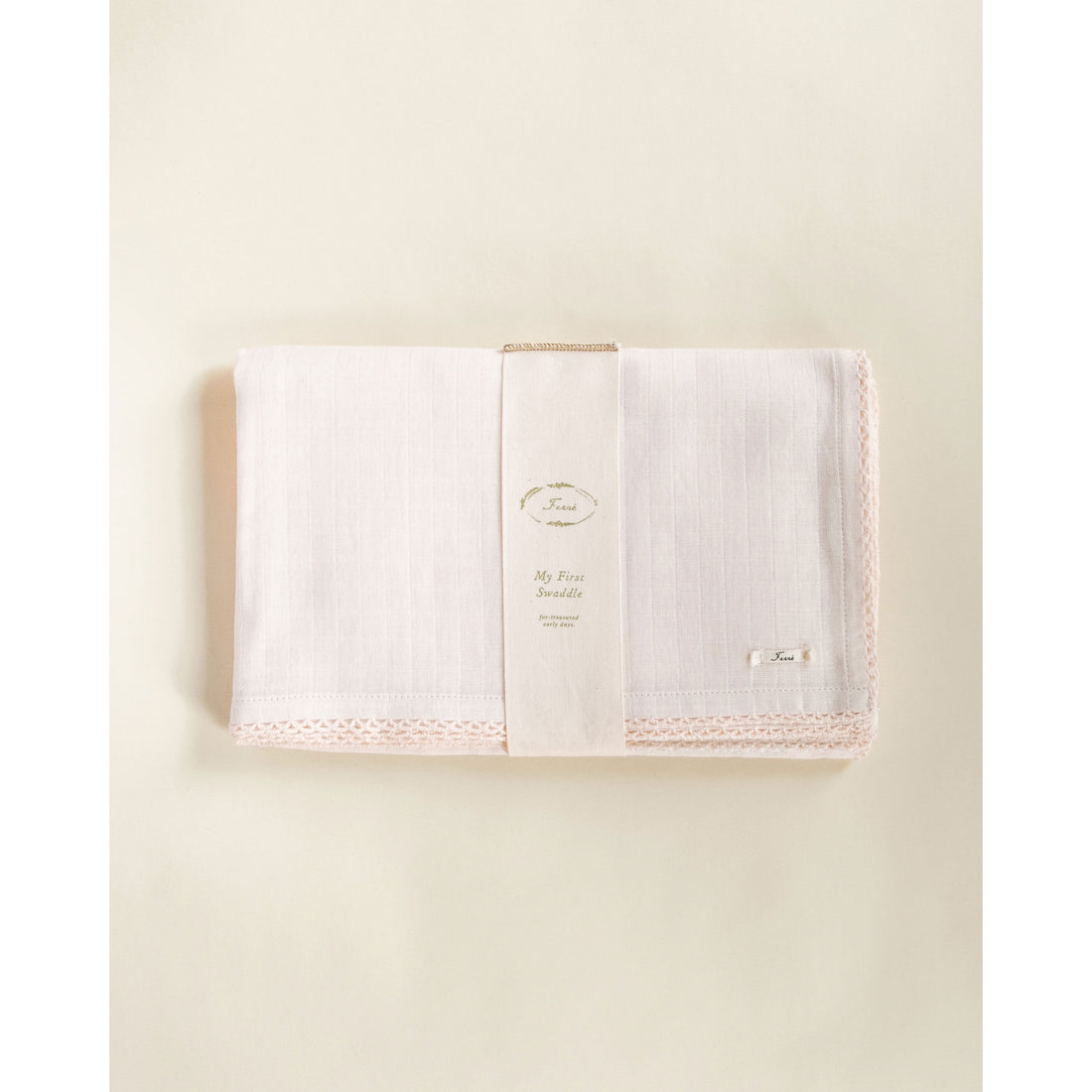 Ferne Barely pink Swaddle
