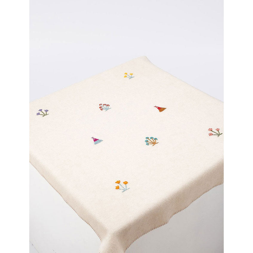 Lagomoro Ivory Embroidered Blanket