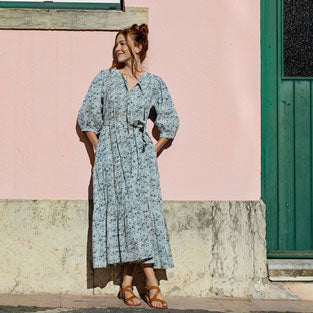 Pink Chicken Blue Verbena Floral Womens Pintuck Indira Dress