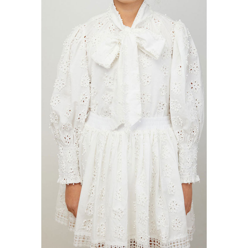 Petite Amalie White Daisy Embrodiered Bow Blouse
