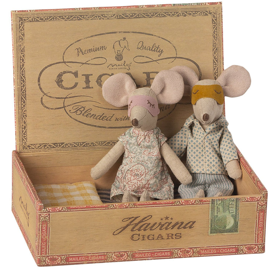 Maileg Mum And Dad Mice In Cigarbox