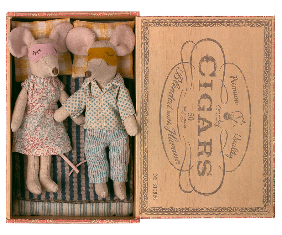 Maileg Mum And Dad Mice In Cigarbox