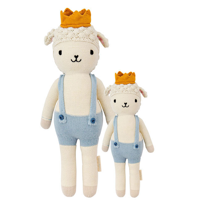 cuddle + kind Little Sebastian The Lamb