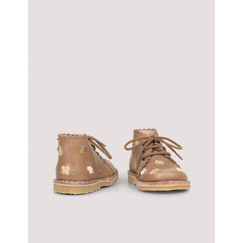 Petit Nord Latte Uniqua Flower Scallop Boot