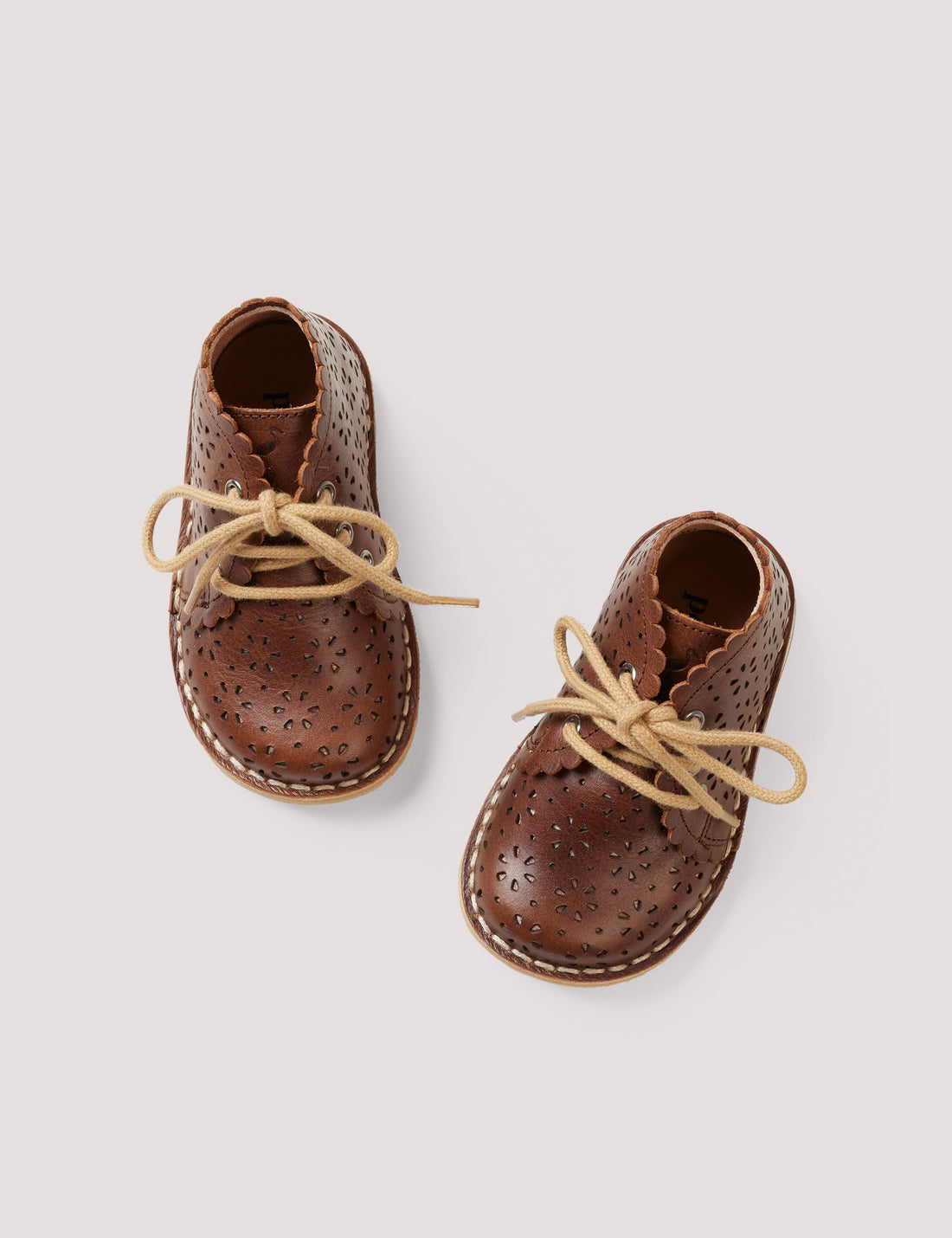 Petit Nord Hazelnut Scallop Boot Flower