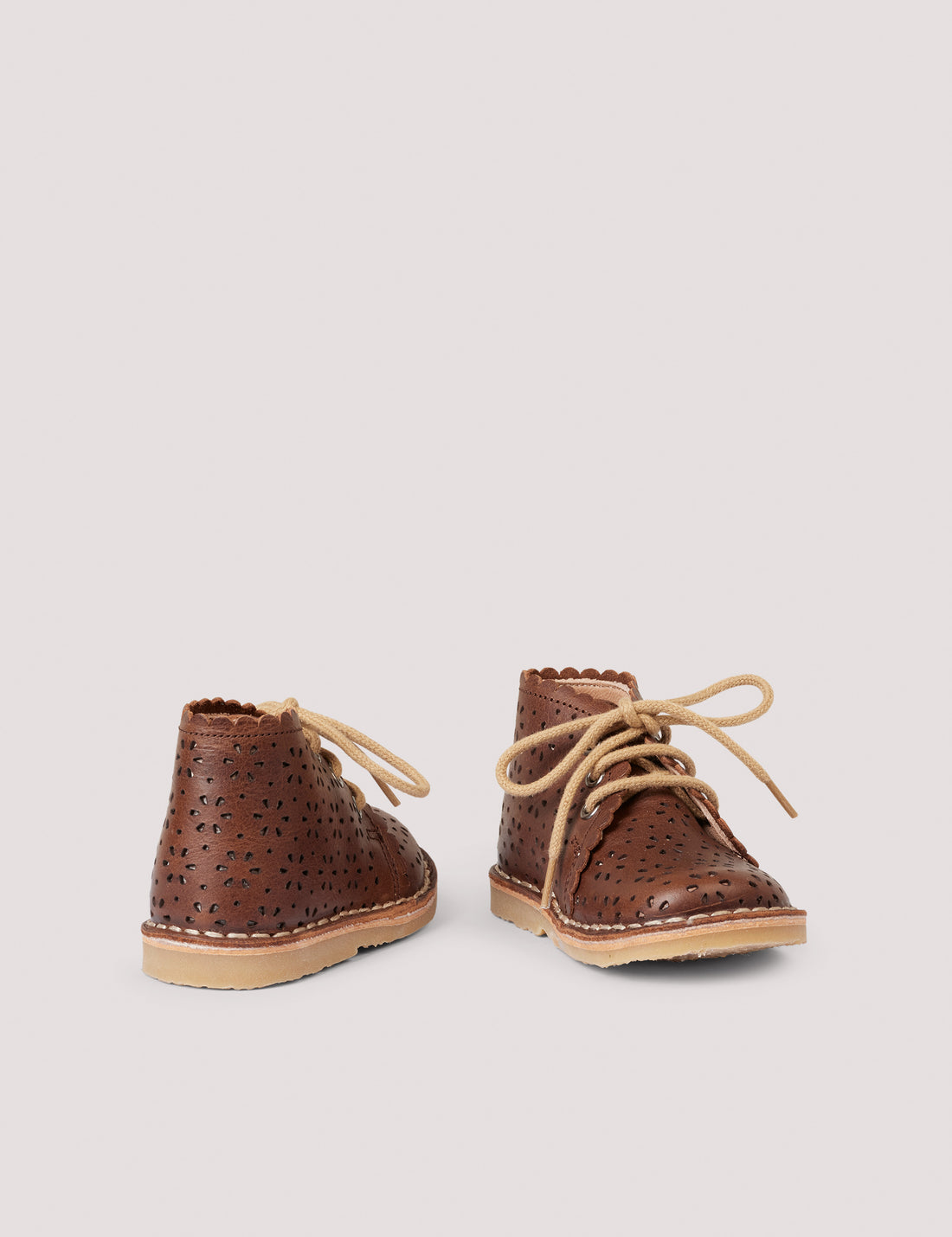 Petit Nord Hazelnut Scallop Boot Flower