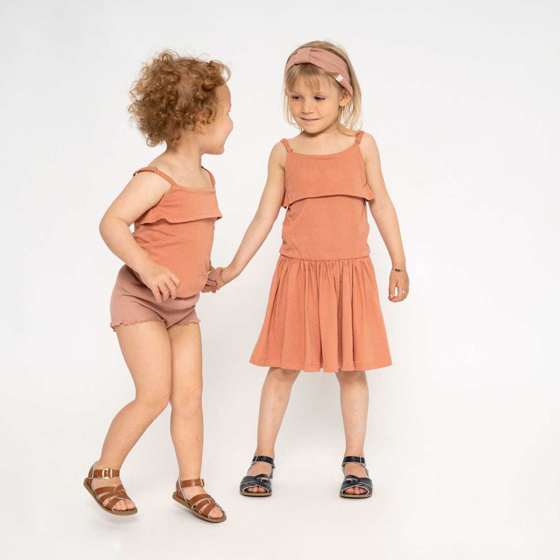 minimalisma Tan Ljos Tank