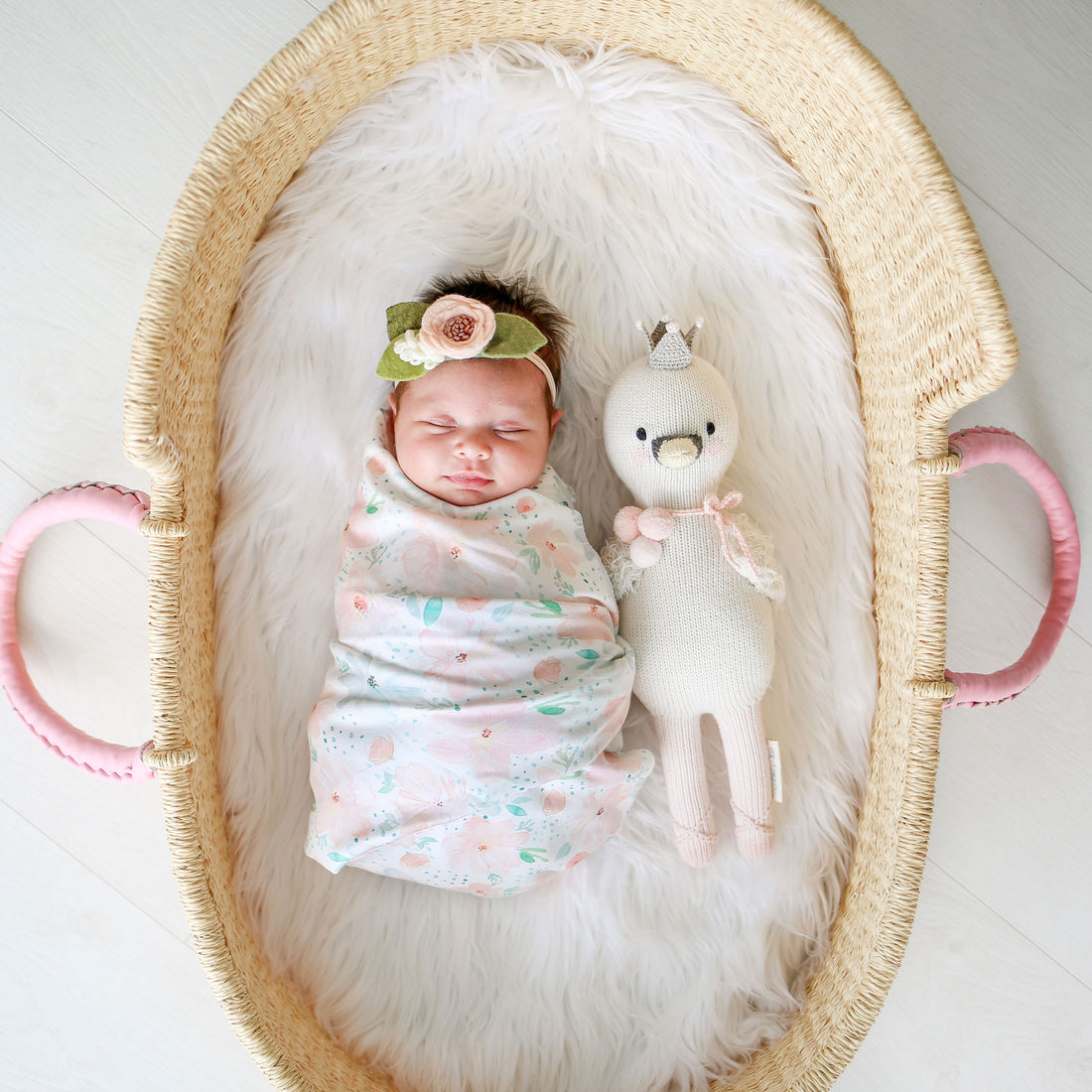cuddle + kind Little Harlow The Swan