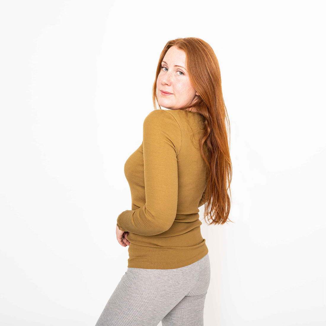 Minimalisma Golden Leaf Gunn Womens Tutleneckr