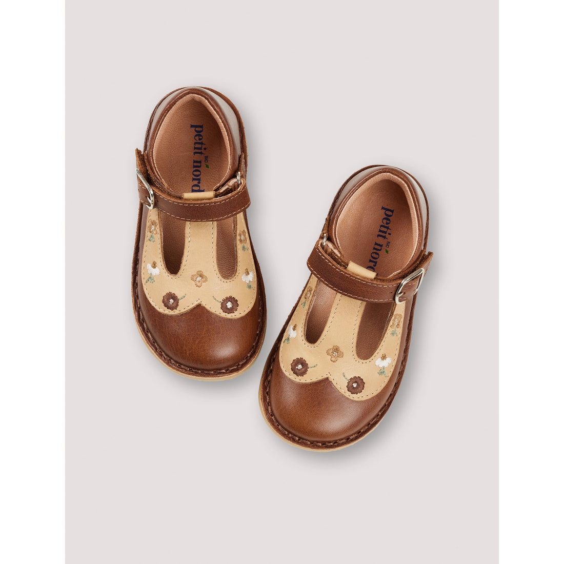 Petit Nord Hazelnut Peter Pan T-Bar