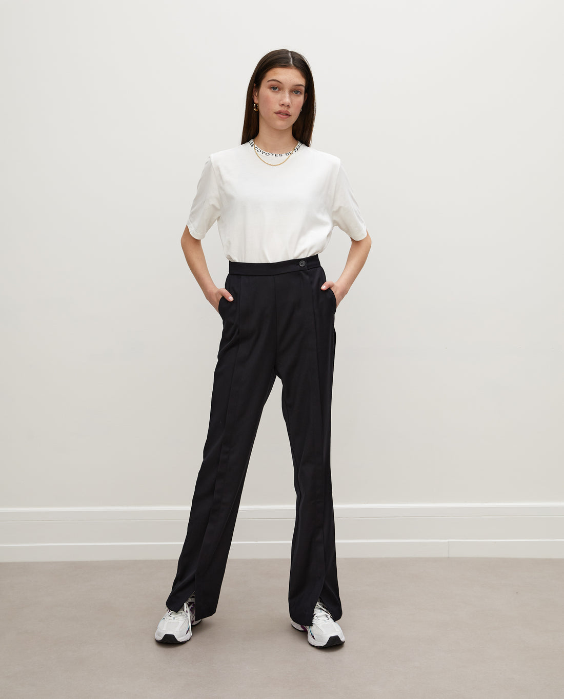 Les Coyotes De Paris White Printed Collar Oversized Anica Tee