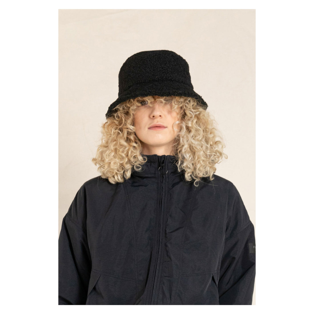 Finger in the Nose Buck Absolute Black Bucket Hat