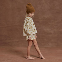 Rylee and Cru Boxy Pullover || Daisy
