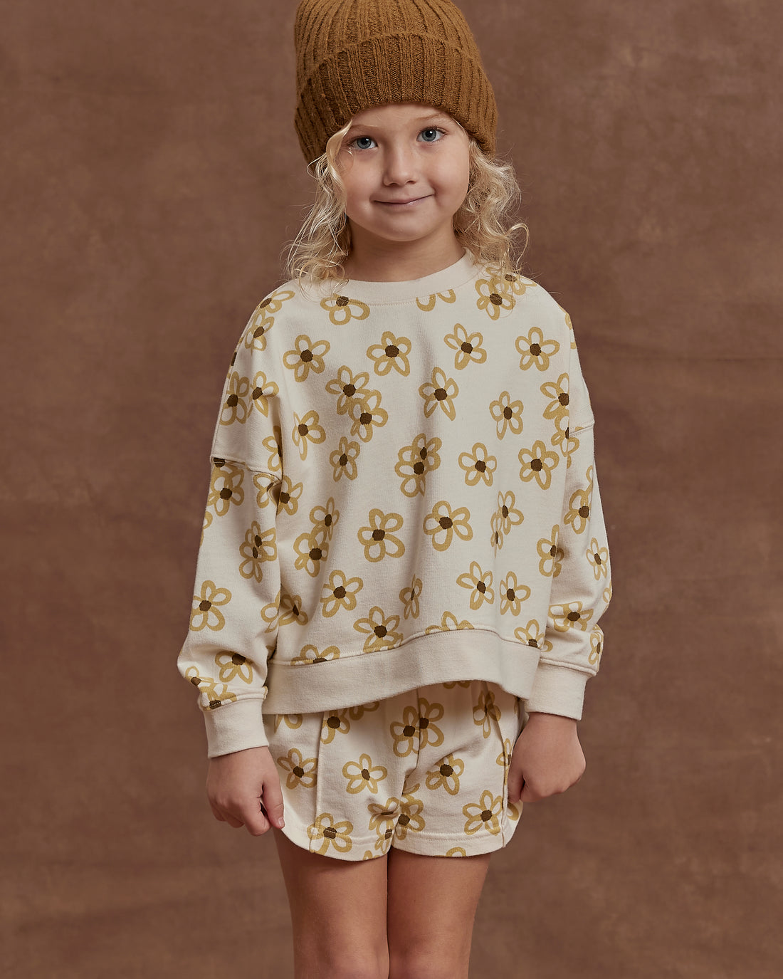 Rylee and Cru Boxy Pullover || Daisy