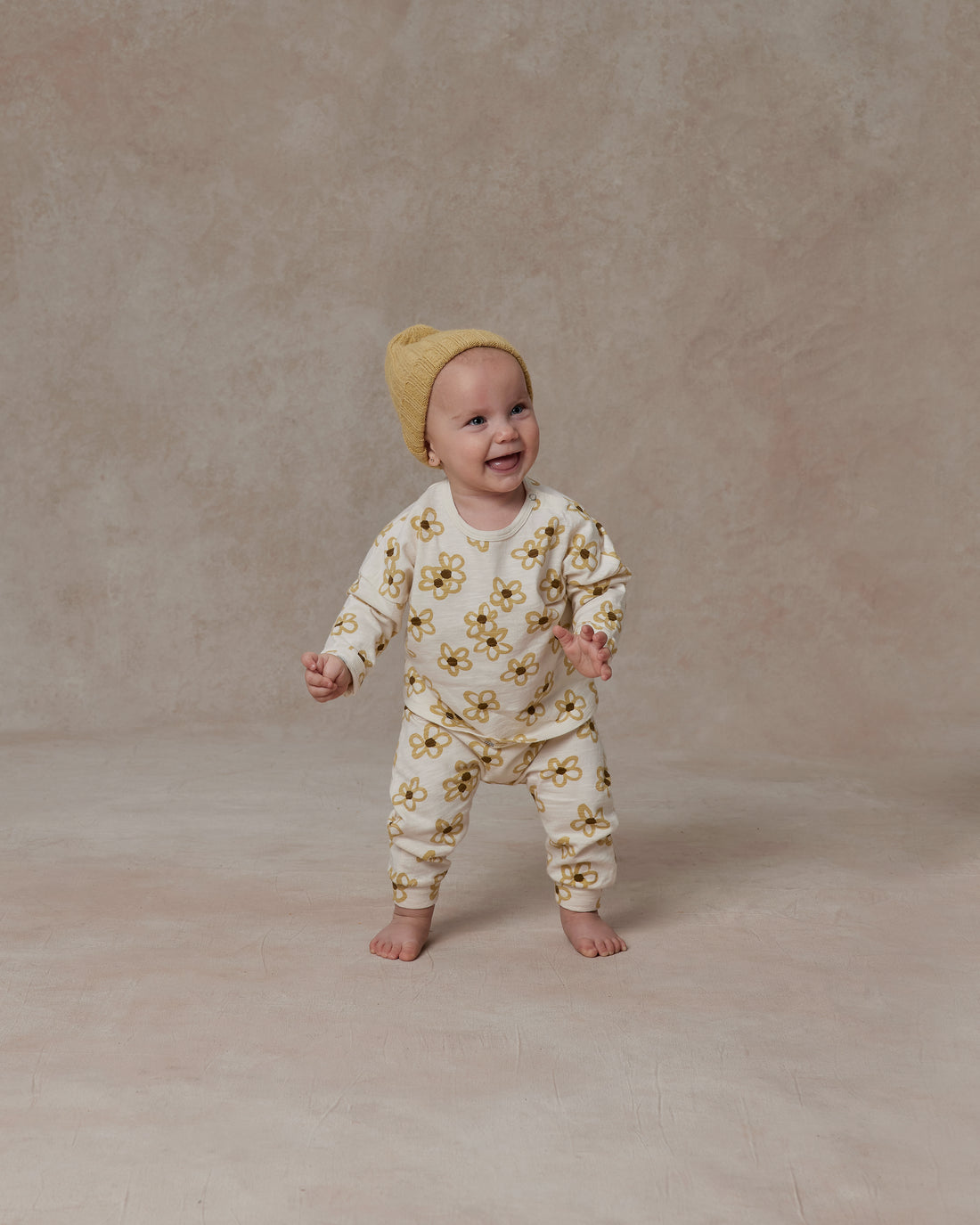 Rylee and Cru Slouch Pant || Daisy