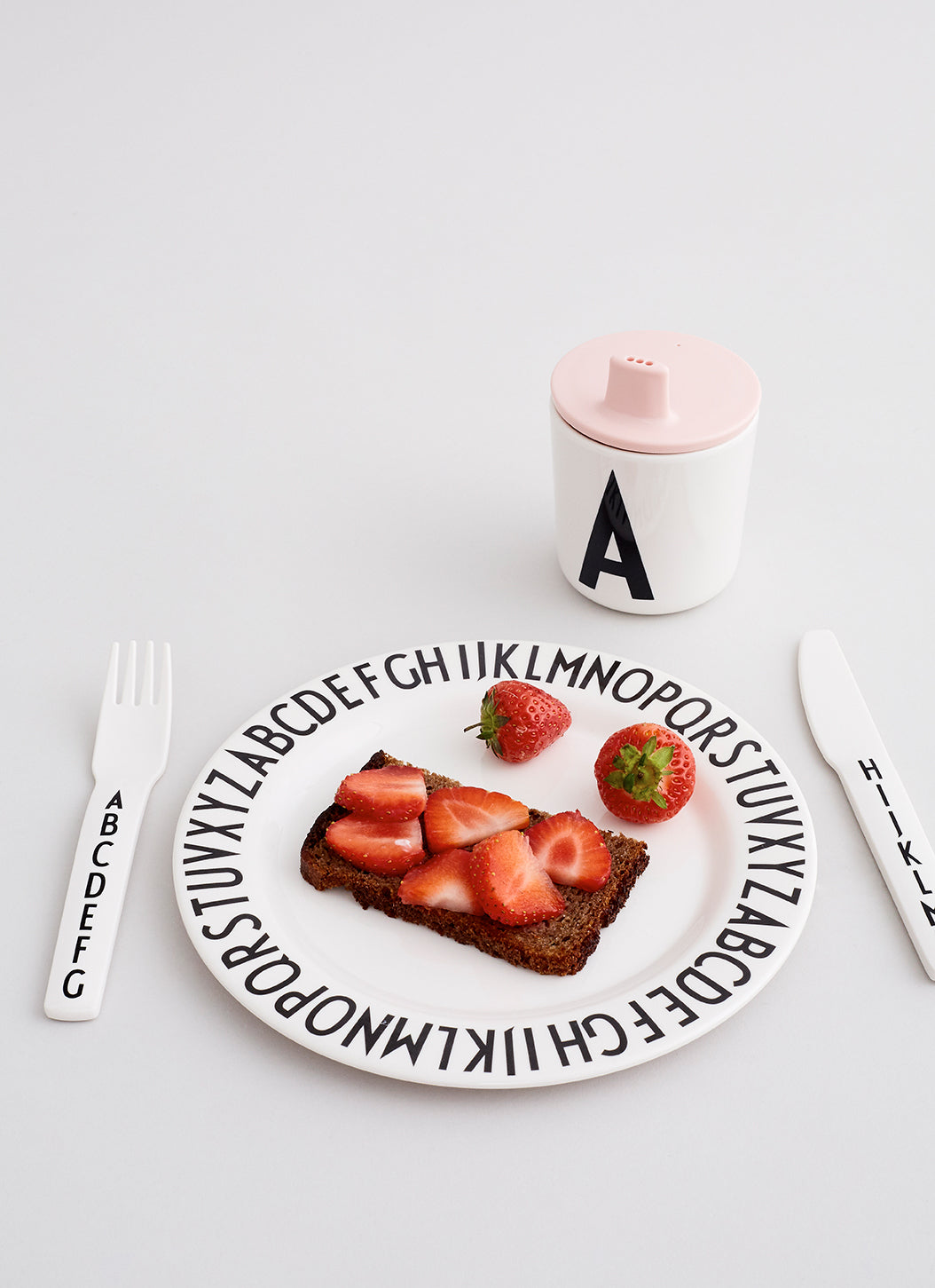 Design Letters Melamine plate - PLATE