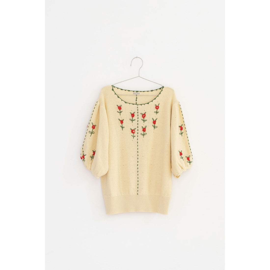 Fish and Kids Butter Flowers Womens Balloon Sleeve Top