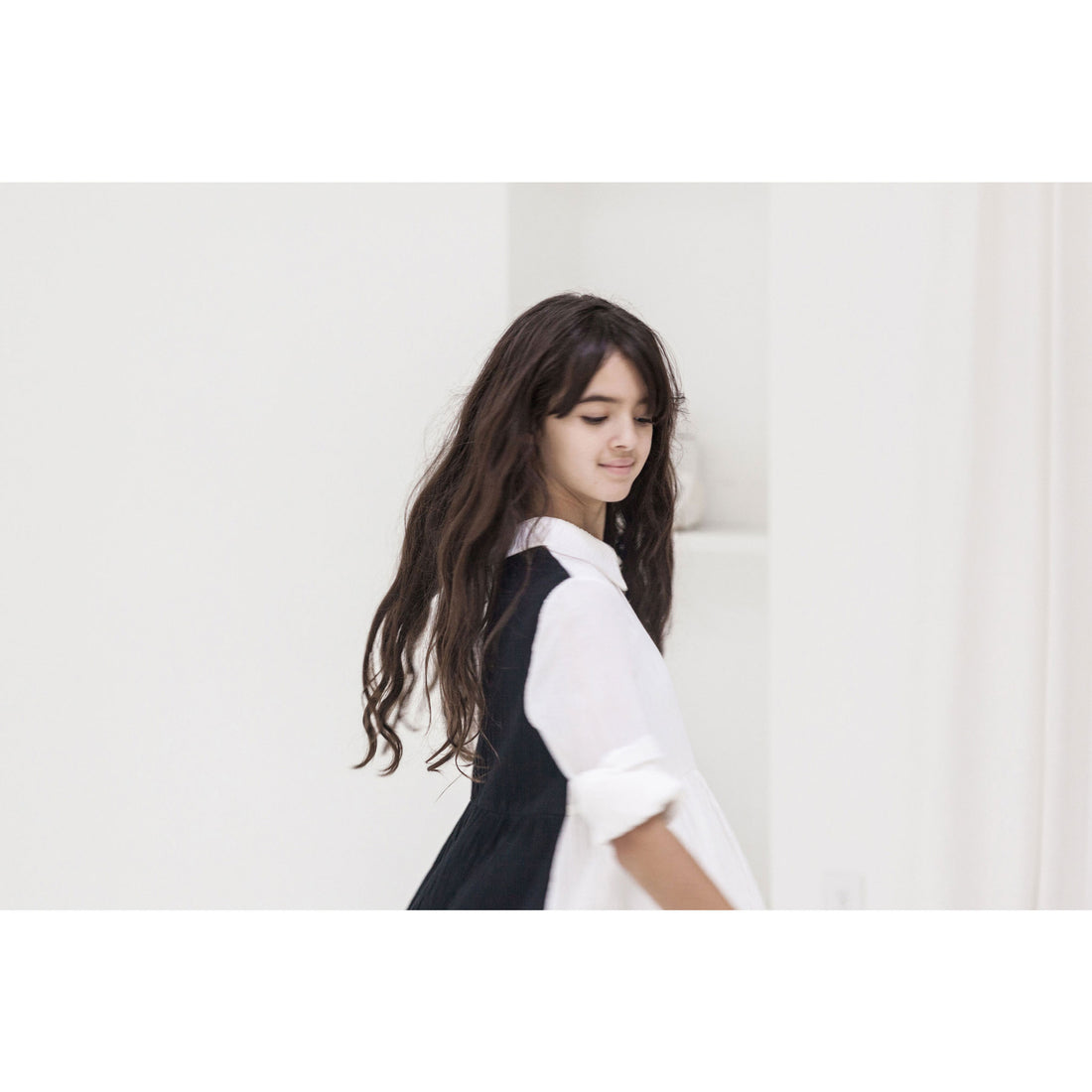 Ava and Lu Cream/Black Wrinkled Collar Dress