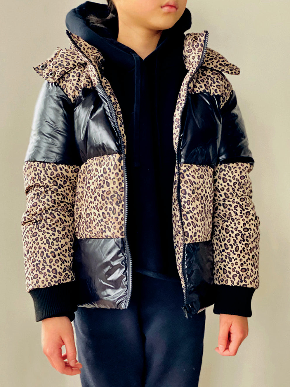 Vierra Rose Shiny Black & Leopard Vida Fun Jacket