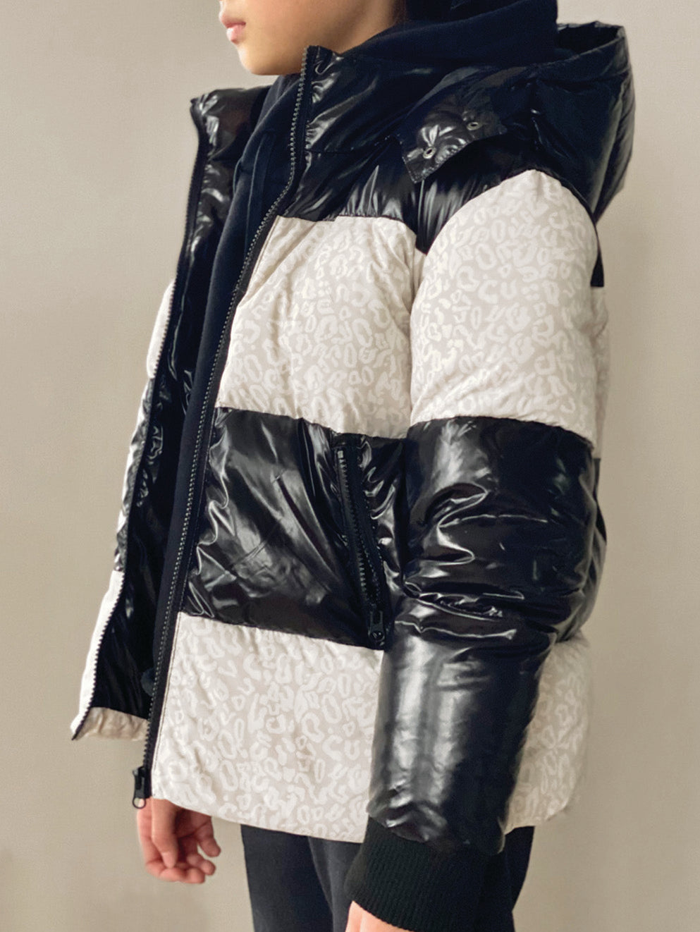 Vierra Rose Shiny Black & Snow Leopard Vida Fun Jacket