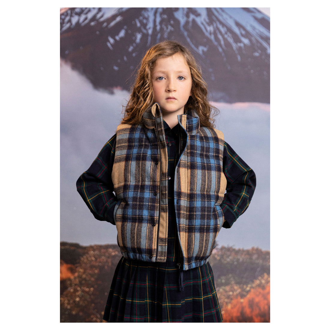 Finger in the Nose Kikou Creamy Blue Checkers Sleeveless Padded Jacket