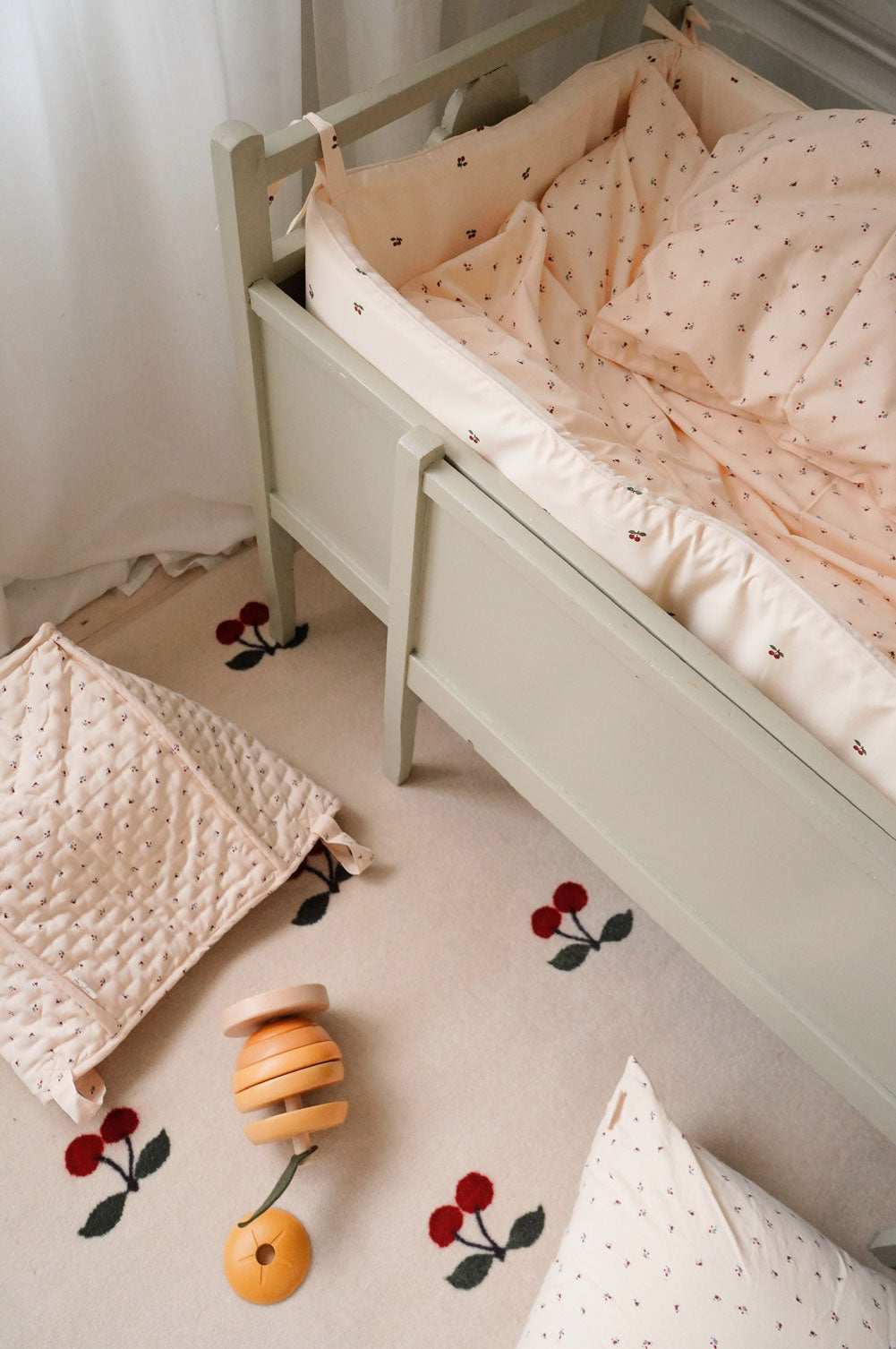 Konges Slojd  Cherry Rug